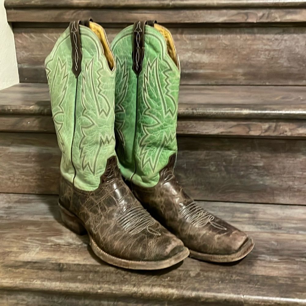 Cinch boots